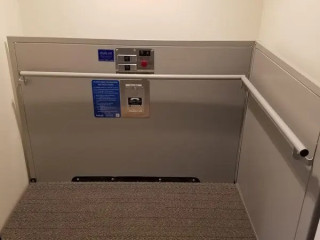 cibes-symmetry-shaftway-lift-safety-features-grab-rails-non-skid-platofrm-alarm-emergency-stop-switch