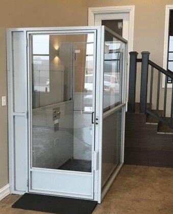 Enclosed wheelchair lift, chair lift